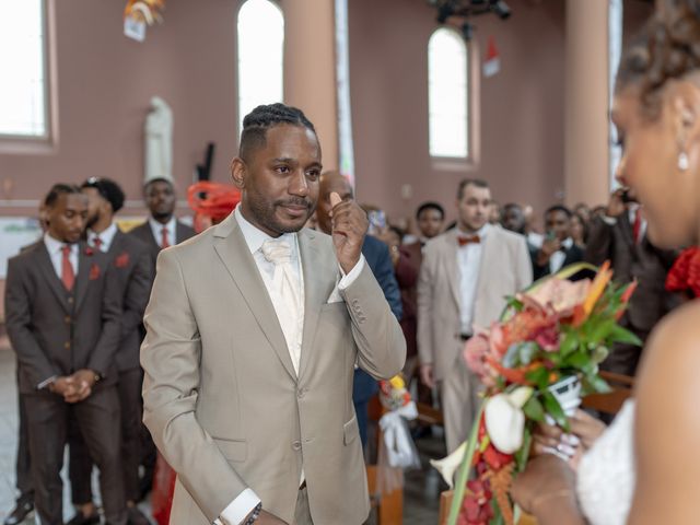 Le mariage de Laeticia et Wesley à Grisy-Suisnes, Seine-et-Marne 22