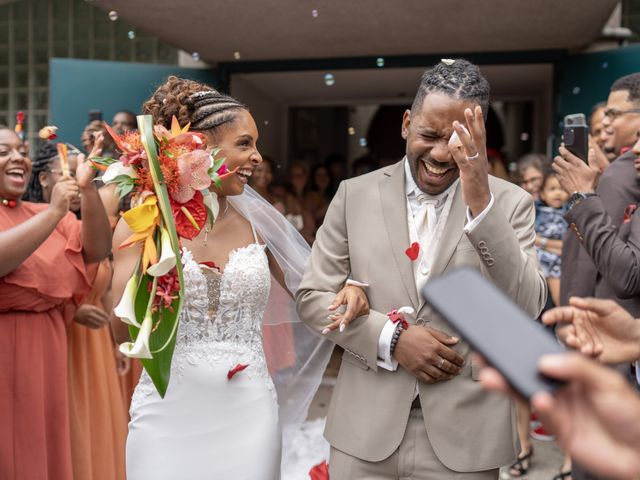 Le mariage de Laeticia et Wesley à Grisy-Suisnes, Seine-et-Marne 24