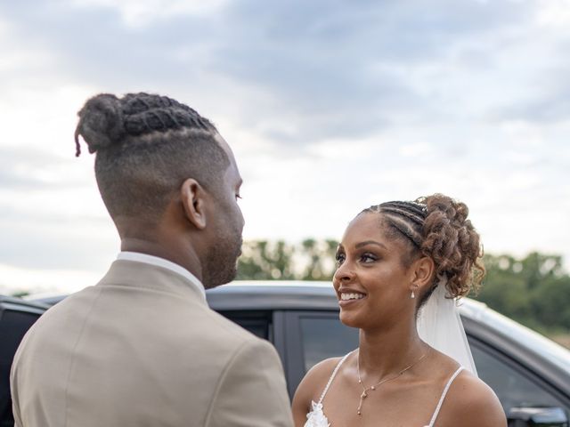 Le mariage de Laeticia et Wesley à Grisy-Suisnes, Seine-et-Marne 32