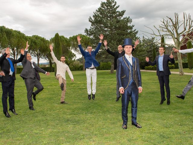 Le mariage de Yoann et Eva à Crillon le Brave, Vaucluse 33