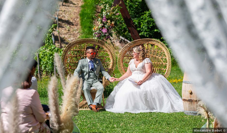Le mariage de Tuann et Violaine à Les Marches, Savoie
