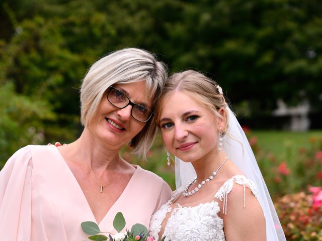 Le mariage de Arnaud et Oksana à Poitiers, Vienne 27