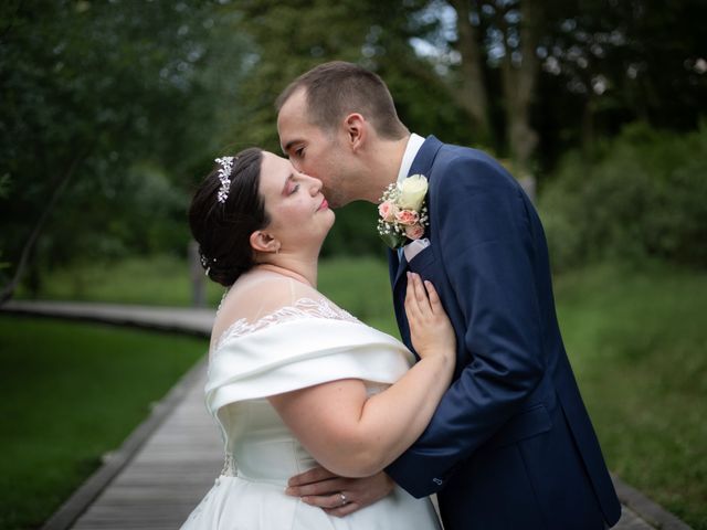 Le mariage de Cyril et Amandine à Crisenoy, Seine-et-Marne 16