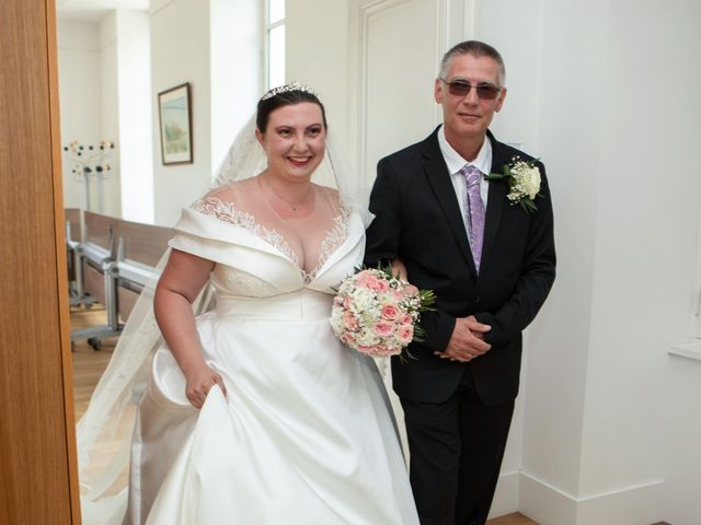 Le mariage de Cyril et Amandine à Crisenoy, Seine-et-Marne 19