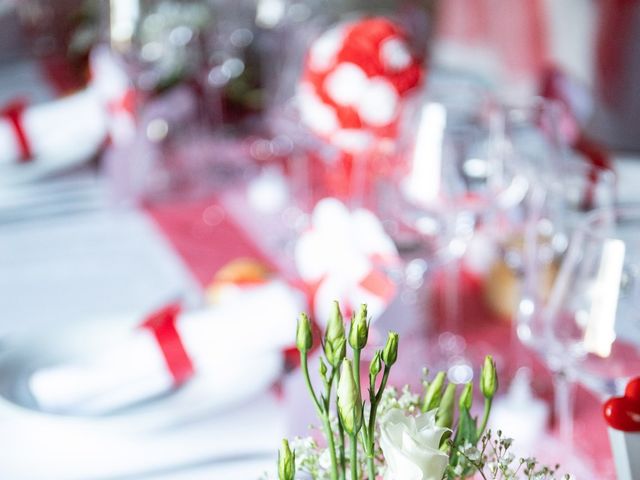 Le mariage de Benoit et Elodie à Villeneuve-au-Chemin, Aube 15