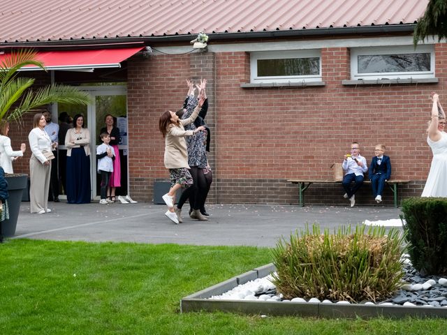 Le mariage de Damien et Améline à Cambrai, Nord 25