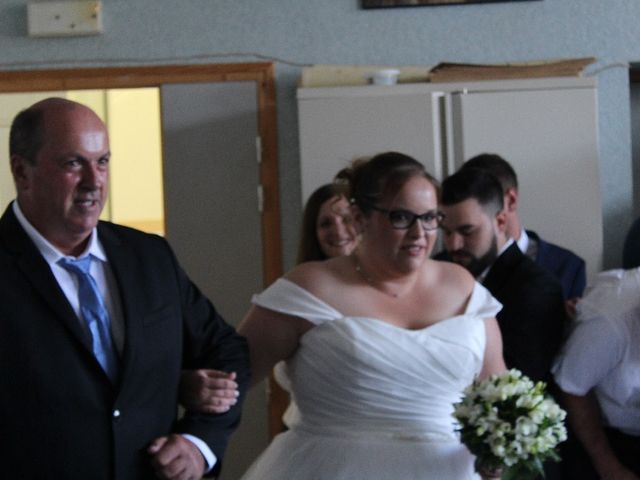 Le mariage de Damien et Magalie à Salon-la-Tour, Corrèze 16