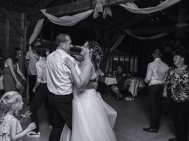 Le mariage de Mickaël et Sandra à Verfeil, Haute-Garonne 26