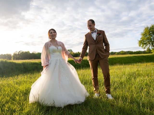 Le mariage de Emilien et Lucie à Oussières, Jura 26