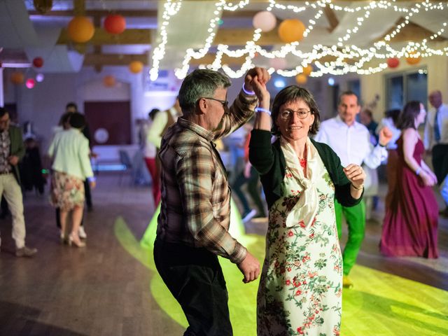 Le mariage de Emilien et Lucie à Oussières, Jura 47