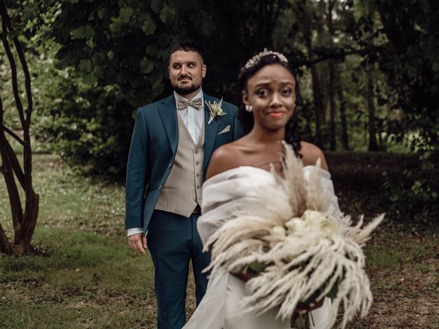 Le mariage de Antoine et Tahina à Châteaubernard, Charente 13