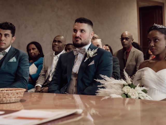 Le mariage de Antoine et Tahina à Châteaubernard, Charente 15