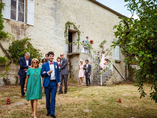 Le mariage de Arthur et Audrey à Ancy-le-Franc, Yonne 74