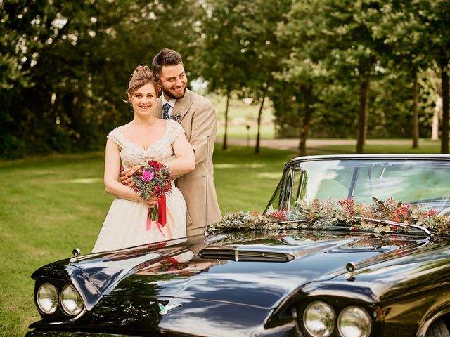 Le mariage de Valentin et Élodie à Avoine, Orne 30