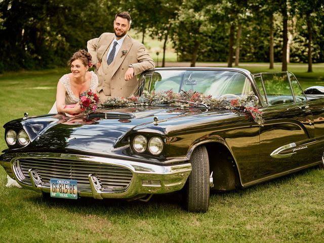 Le mariage de Valentin et Élodie à Avoine, Orne 32