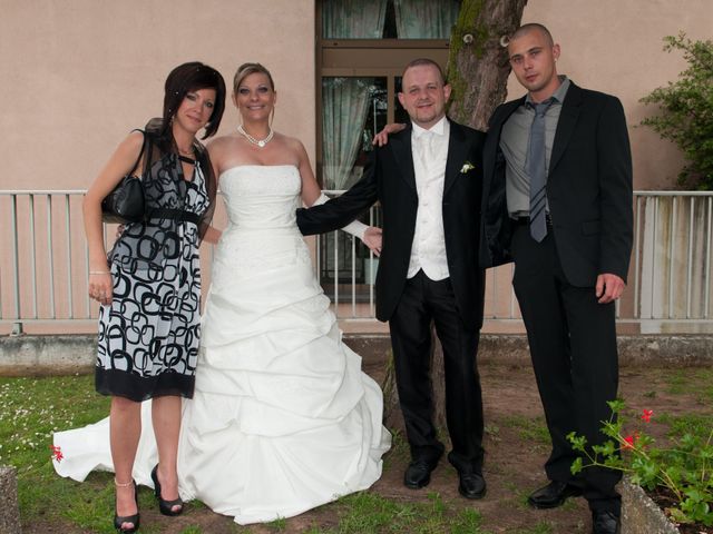 Le mariage de Michael et Jessica à Petite-Rosselle, Moselle 410