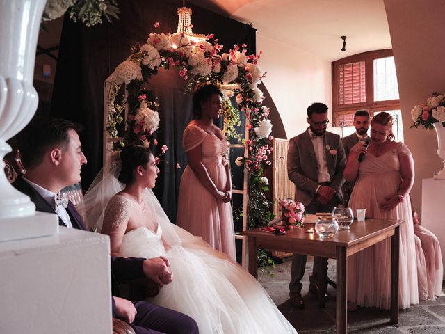 Le mariage de Alexandre et Coralie à Pont-du-Château, Puy-de-Dôme 61