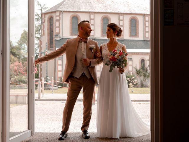 Le mariage de Ludovic et Laetitia à Castelnau-Rivière-Basse, Hautes-Pyrénées 66
