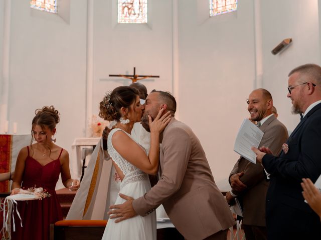 Le mariage de Ludovic et Laetitia à Castelnau-Rivière-Basse, Hautes-Pyrénées 93
