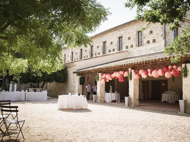 Le mariage de Karim et Barbara à Milhaud, Gard 5