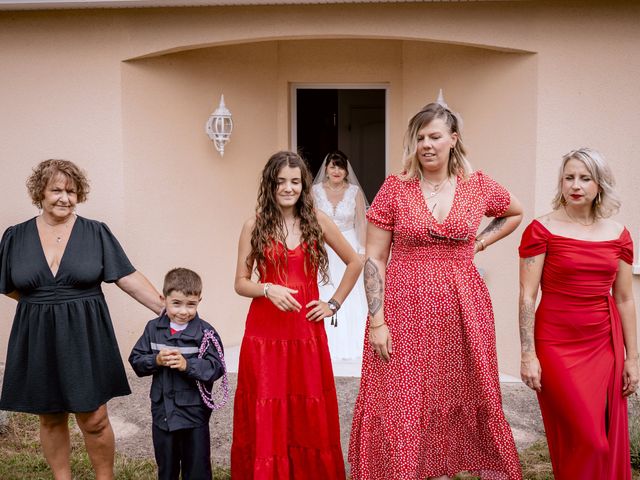 Le mariage de Sébastien et Audrey à Saint-Aigulin, Charente Maritime 2