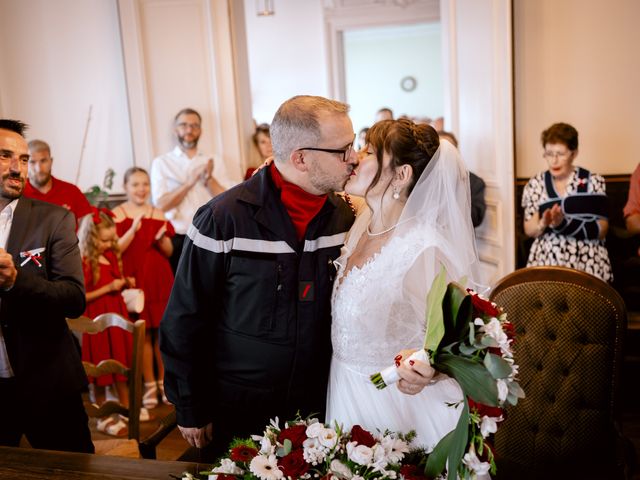 Le mariage de Sébastien et Audrey à Saint-Aigulin, Charente Maritime 6