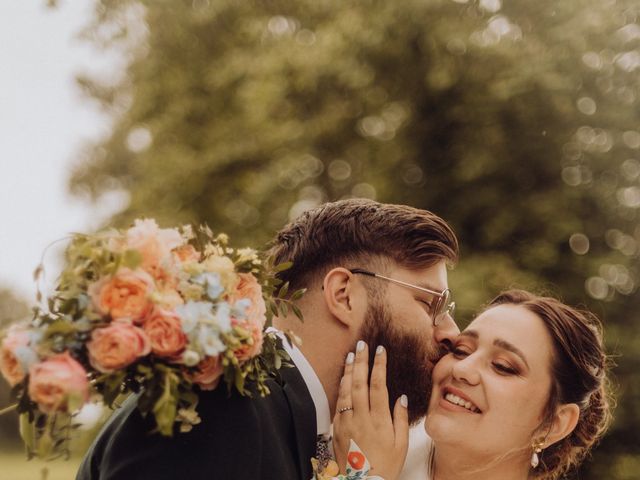 Le mariage de Nicolas et Lauriane à Souvigny, Allier 30