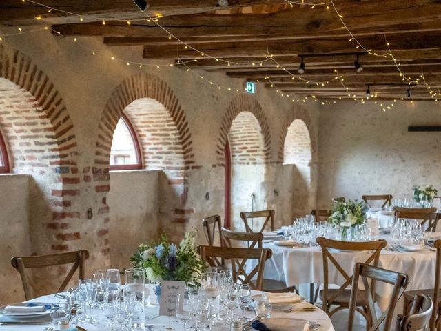 Le mariage de Logan et Manon à Châtillon-sur-Cher, Loir-et-Cher 11