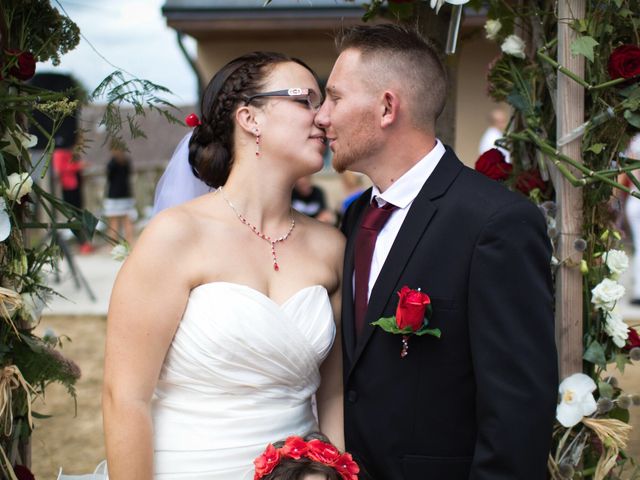 Le mariage de Gael et Camille à Domfront, Orne 17