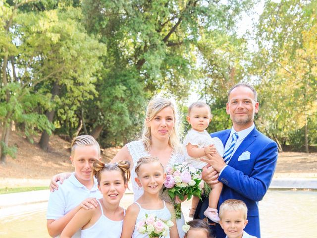 Le mariage de Bastien et Sophie à Marseille, Bouches-du-Rhône 38