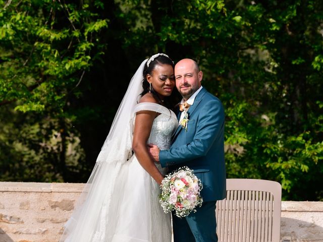 Le mariage de lovely et Frederic à Benest, Charente 13