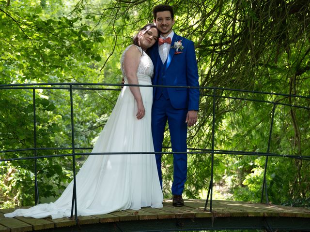 Le mariage de Alan et Déborah à Changy, Loire 4