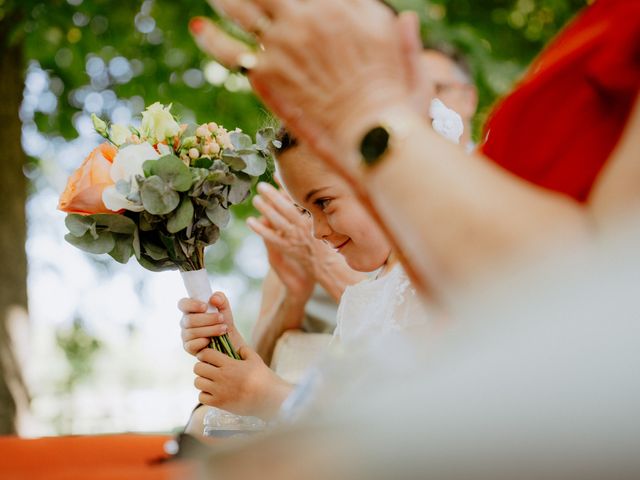 Le mariage de Loïc et Aurélie à Sennecey-le-Grand, Saône et Loire 56