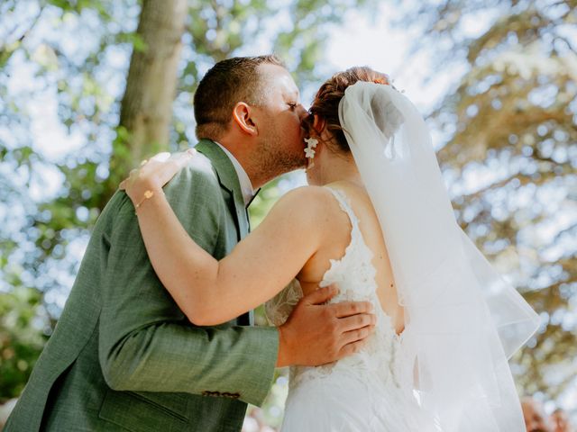 Le mariage de Loïc et Aurélie à Sennecey-le-Grand, Saône et Loire 69