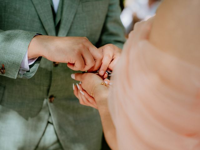 Le mariage de Loïc et Aurélie à Sennecey-le-Grand, Saône et Loire 70