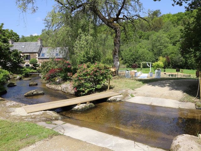 Le mariage de Gaël et Sarah à Plougonven, Finistère 15