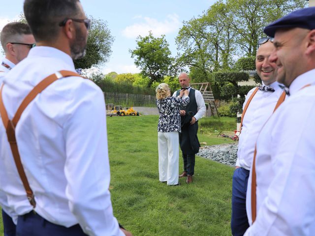 Le mariage de Gaël et Sarah à Plougonven, Finistère 20