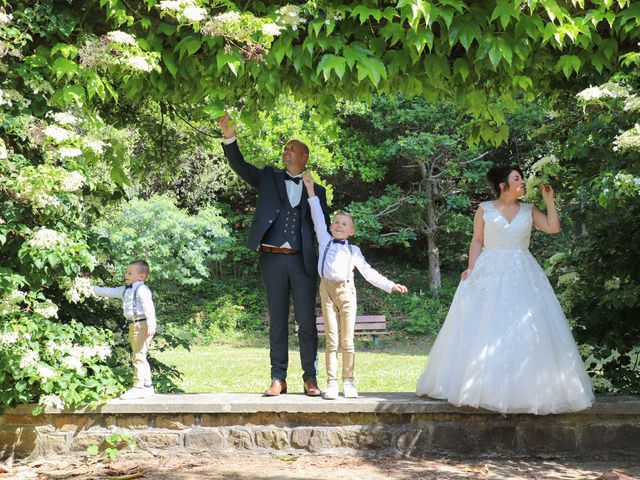 Le mariage de Gaël et Sarah à Plougonven, Finistère 54