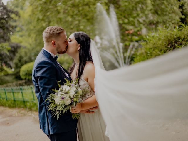 Le mariage de Alexandre et Manuela à Vichy, Allier 77