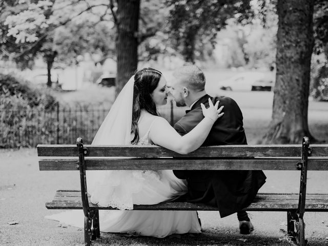 Le mariage de Alexandre et Manuela à Vichy, Allier 81