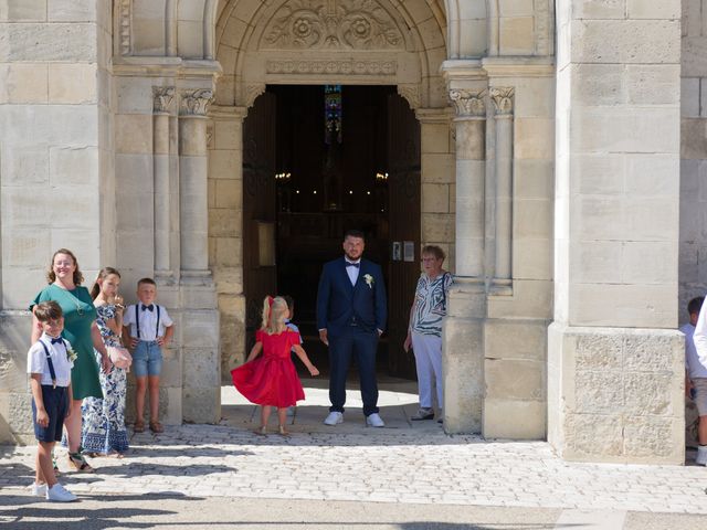 Le mariage de Jason et Clara à Cartelègue, Gironde 17