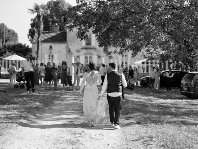 Le mariage de Jason et Clara à Cartelègue, Gironde 31