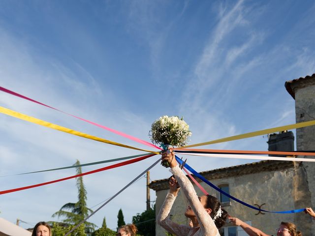 Le mariage de Jason et Clara à Cartelègue, Gironde 36