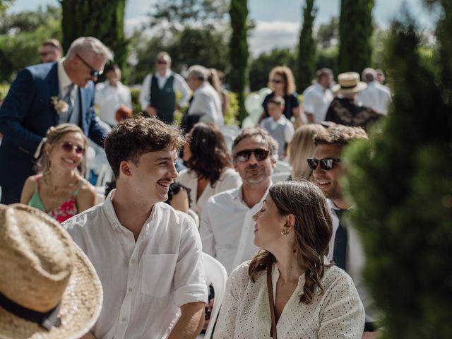 Le mariage de Olivier et Charlotte à Saintes, Charente Maritime 24