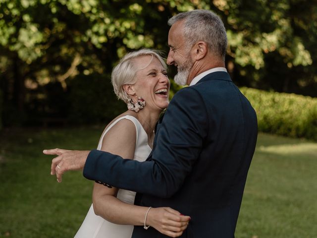 Le mariage de Olivier et Charlotte à Saintes, Charente Maritime 40