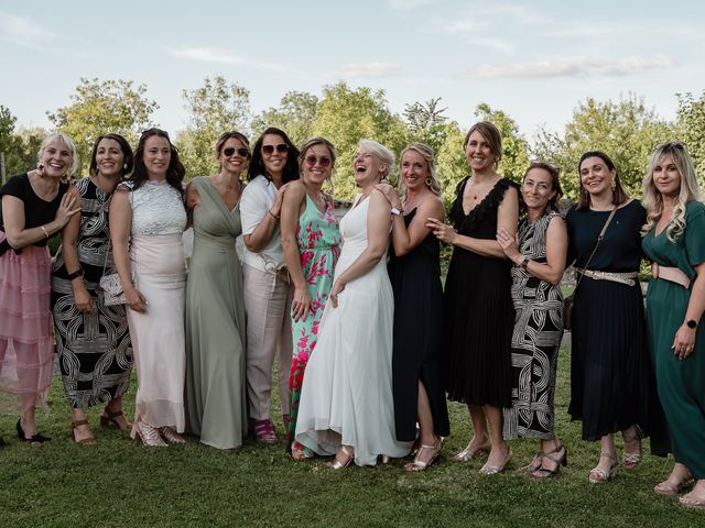 Le mariage de Olivier et Charlotte à Saintes, Charente Maritime 56