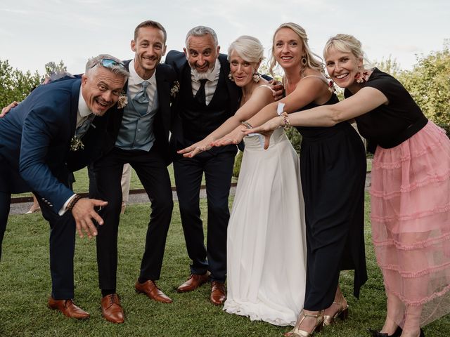 Le mariage de Olivier et Charlotte à Saintes, Charente Maritime 59