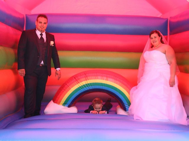 Le mariage de Mickaël et Floriane à Riorges, Loire 9