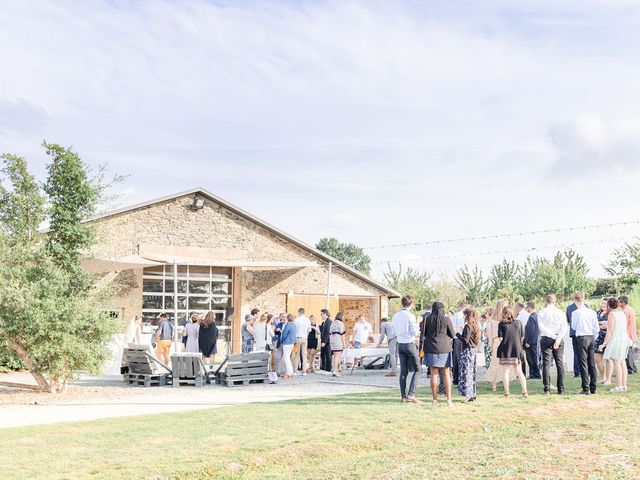 Le mariage de Loïc et Gwendoline à Faymoreau, Vendée 56