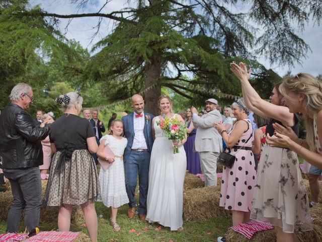 Le mariage de Yoan et Gabrielle à Gavaudun, Lot-et-Garonne 2